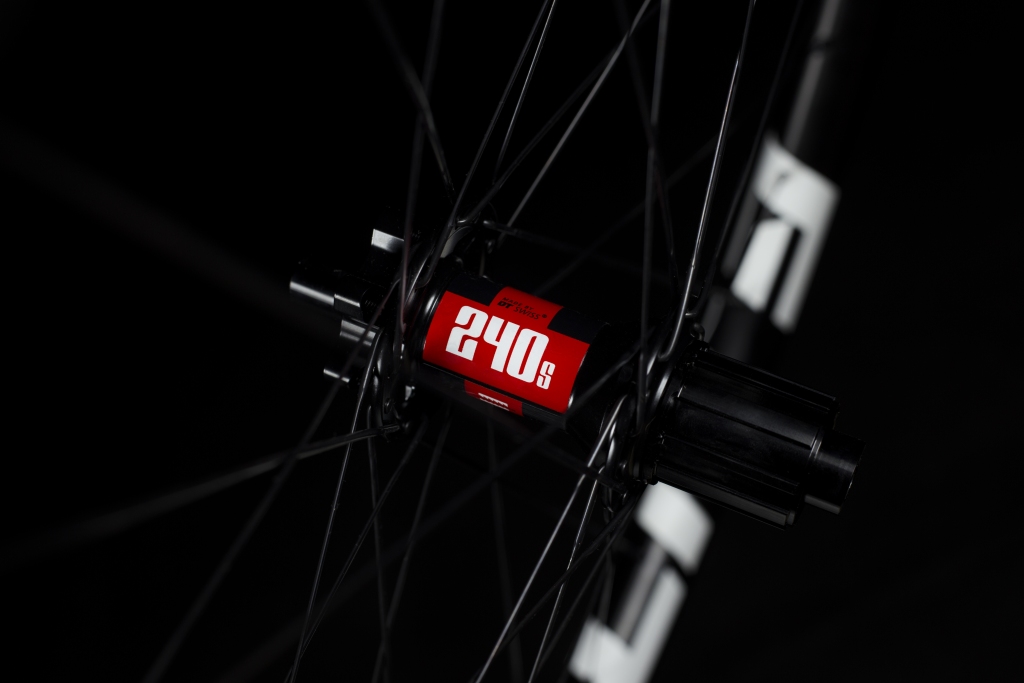 Elitewheels Carbon MTB wheel